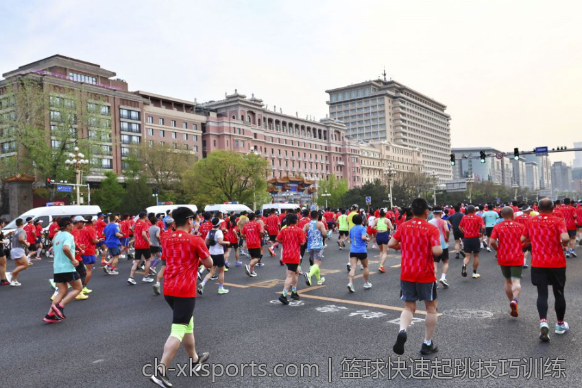 篮球快速起跳技巧训练